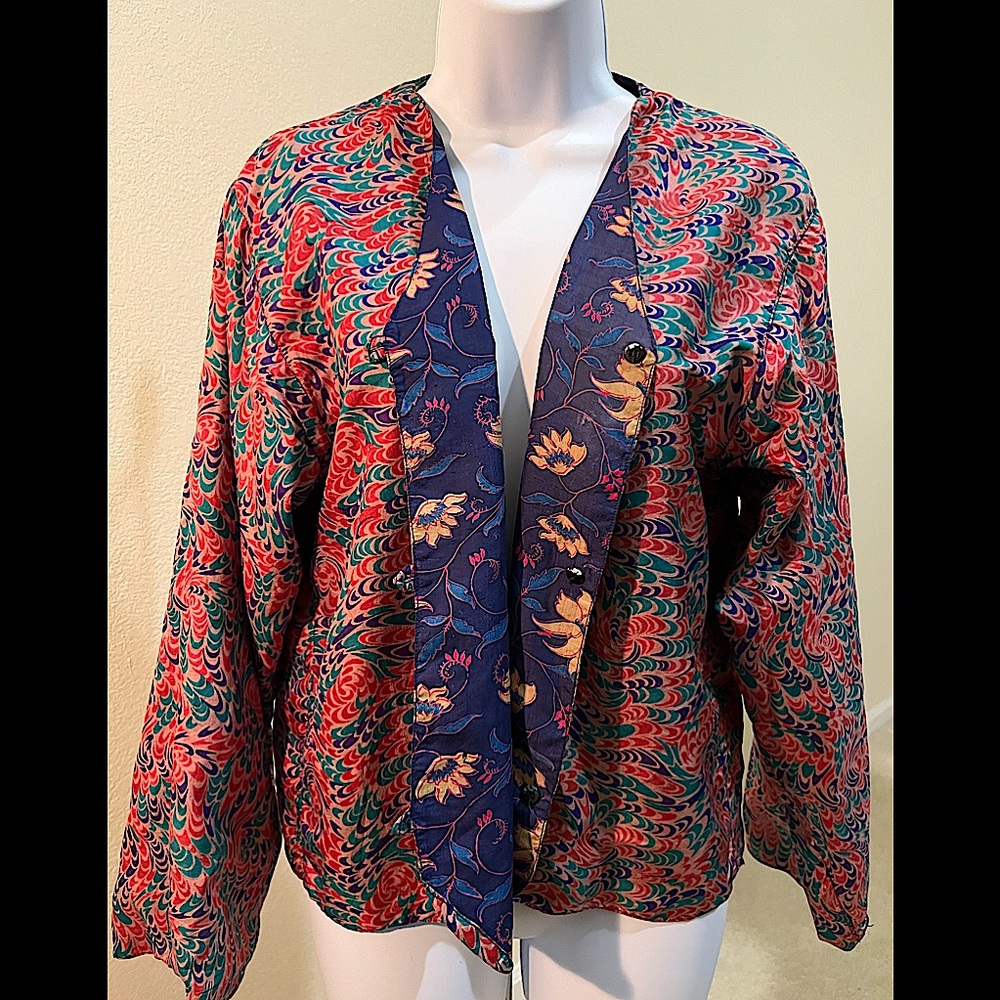 Silk Reversible Jacket W/3 Tiny Button And Loop C… - image 1